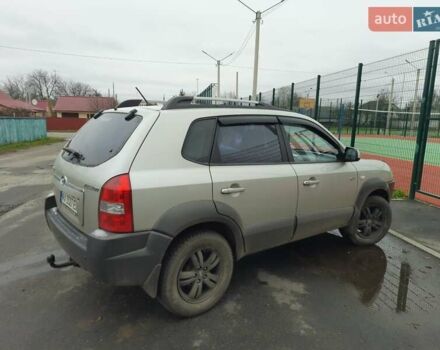 Сірий Хендай Туксон, об'ємом двигуна 1.98 л та пробігом 222 тис. км за 8000 $, фото 2 на Automoto.ua