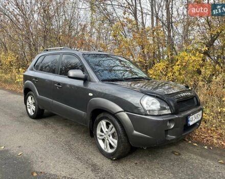 Серый Хендай Туксон, объемом двигателя 1.98 л и пробегом 220 тыс. км за 8500 $, фото 8 на Automoto.ua