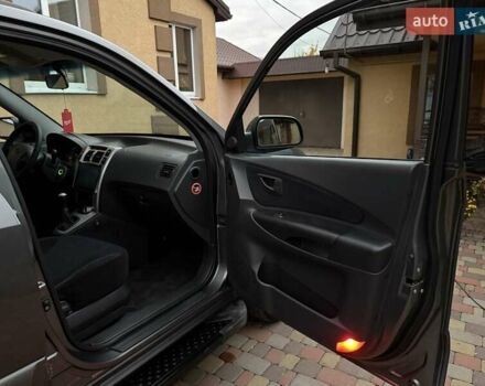 Хендай Туксон 2008 в Миргороде на Automoto.ua Серый Хендай Туксон, объемом двигателя 1.98 л и пробегом 177 тыс. км за 7950 $, фото 39 на Automoto.ua