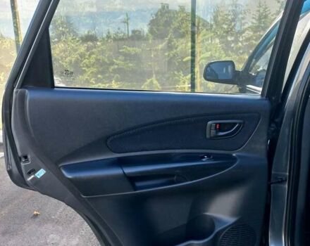 Серый Хендай Туксон, объемом двигателя 1.99 л и пробегом 207 тыс. км за 8000 $, фото 10 на Automoto.ua