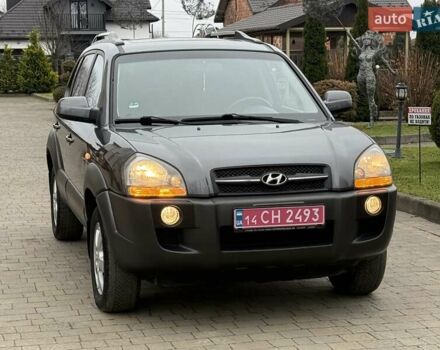 Сірий Хендай Туксон, об'ємом двигуна 2 л та пробігом 187 тис. км за 7700 $, фото 4 на Automoto.ua