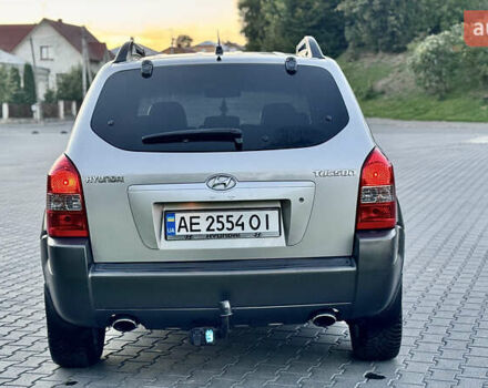 Хендай Туксон 2008 у Зборів на Automoto.ua Сірий Хендай Туксон, об'ємом двигуна 1.99 л та пробігом 228 тис. км за 8500 $, фото 11 на Automoto.ua