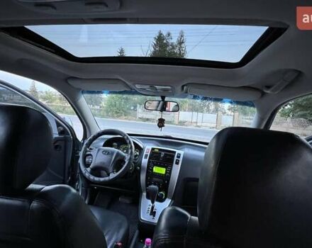 Хендай Туксон 2008 в Шаргороде на Automoto.ua Серый Хендай Туксон, объемом двигателя 1.98 л и пробегом 143 тыс. км за 10300 $, фото 6 на Automoto.ua