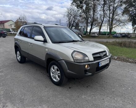 Хендай Туксон 2008 в Жмеренке на Automoto.ua Серый Хендай Туксон, объемом двигателя 2 л и пробегом 228 тыс. км за 6900 $, фото 1 на Automoto.ua