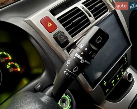 Хендай Туксон 2008 в Миргороде на Automoto.ua Серый Хендай Туксон, объемом двигателя 1.98 л и пробегом 177 тыс. км за 7950 $, фото 35 на Automoto.ua