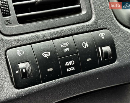 Сірий Хендай Туксон, об'ємом двигуна 2 л та пробігом 213 тис. км за 8500 $, фото 22 на Automoto.ua