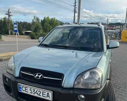 Серый Хендай Туксон, объемом двигателя 2 л и пробегом 240 тыс. км за 6500 $, фото 3 на Automoto.ua