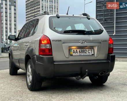 Хендай Туксон 2008 в Киеве на Automoto.ua Серый Хендай Туксон, объемом двигателя 2 л и пробегом 187 тыс. км за 7250 $, фото 20 на Automoto.ua