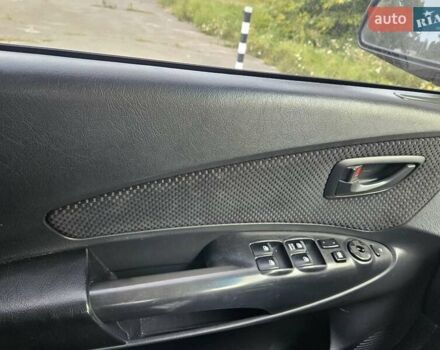 Сірий Хендай Туксон, об'ємом двигуна 1.98 л та пробігом 252 тис. км за 8000 $, фото 2 на Automoto.ua