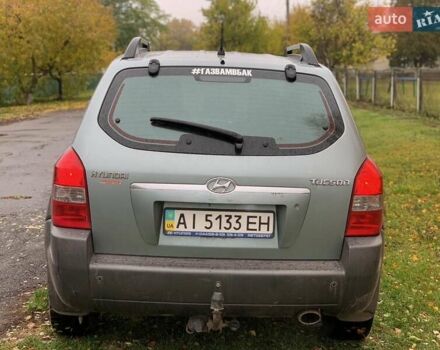 Хендай Туксон 2008 в Яготине на Automoto.ua Серый Хендай Туксон, объемом двигателя 2 л и пробегом 285 тыс. км за 8500 $, фото 2 на Automoto.ua