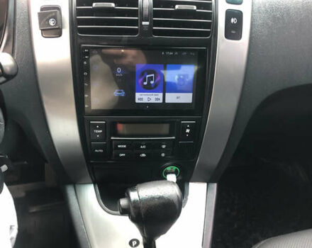 Хендай Туксон 2008 в Лубнах на Automoto.ua Серый Хендай Туксон, объемом двигателя 2.7 л и пробегом 247 тыс. км за 7200 $, фото 5 на Automoto.ua