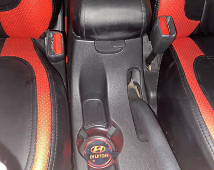 Сірий Хендай Туксон, об'ємом двигуна 2.02 л та пробігом 226 тис. км за 9200 $, фото 12 на Automoto.ua