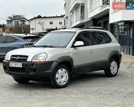 Серый Хендай Туксон, объемом двигателя 2 л и пробегом 176 тыс. км за 8300 $, фото 21 на Automoto.ua