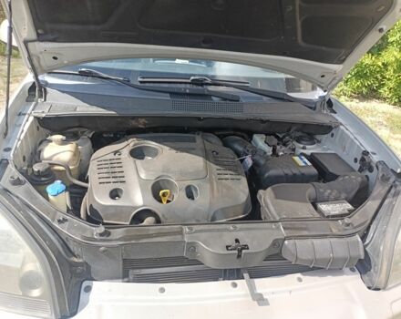 Серый Хендай Туксон, объемом двигателя 2 л и пробегом 257 тыс. км за 9000 $, фото 12 на Automoto.ua