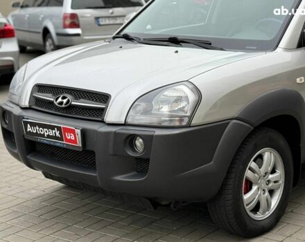 Сірий Хендай Туксон, об'ємом двигуна 2.7 л та пробігом 210 тис. км за 9290 $, фото 7 на Automoto.ua