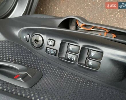 Сірий Хендай Туксон, об'ємом двигуна 1.98 л та пробігом 170 тис. км за 8800 $, фото 22 на Automoto.ua