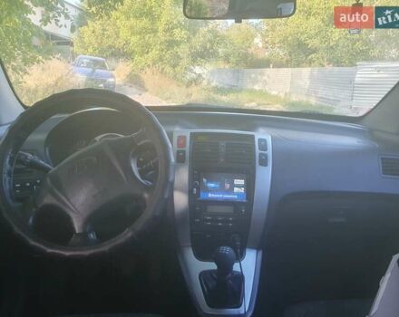 Хендай Туксон 2008 у Тернополі на Automoto.ua Сірий Хендай Туксон, об'ємом двигуна 1.98 л та пробігом 186 тис. км за 6600 $, фото 18 на Automoto.ua