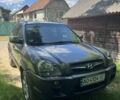 Хендай Туксон 2008 в Мукачеве на Automoto.ua Серый Хендай Туксон, объемом двигателя 2 л и пробегом 300 тыс. км за 7800 $, фото 2 на Automoto.ua