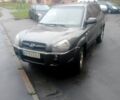 Сірий Хендай Туксон, об'ємом двигуна 2 л та пробігом 230 тис. км за 7600 $, фото 1 на Automoto.ua