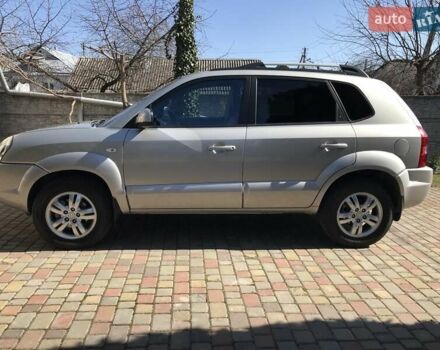 Сірий Хендай Туксон, об'ємом двигуна 1.98 л та пробігом 191 тис. км за 8200 $, фото 3 на Automoto.ua