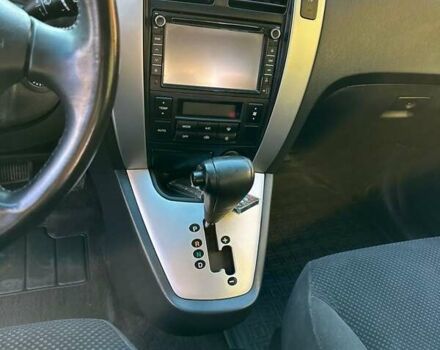 Серый Хендай Туксон, объемом двигателя 2 л и пробегом 164 тыс. км за 9300 $, фото 30 на Automoto.ua