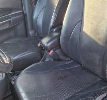 Хендай Туксон 2008 в Хмельницком на Automoto.ua Серый Хендай Туксон, объемом двигателя 1.98 л и пробегом 227 тыс. км за 7500 $, фото 12 на Automoto.ua