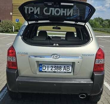 Сірий Хендай Туксон, об'ємом двигуна 1.98 л та пробігом 177 тис. км за 8500 $, фото 33 на Automoto.ua