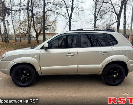 Серый Хендай Туксон, объемом двигателя 20 л и пробегом 170 тыс. км за 7750 $, фото 3 на Automoto.ua