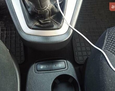 Серый Хендай Туксон, объемом двигателя 2 л и пробегом 127 тыс. км за 9300 $, фото 25 на Automoto.ua