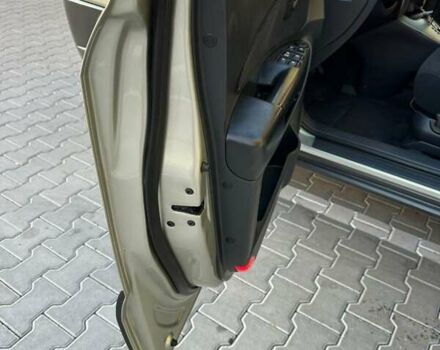 Серый Хендай Туксон, объемом двигателя 2 л и пробегом 164 тыс. км за 9300 $, фото 21 на Automoto.ua