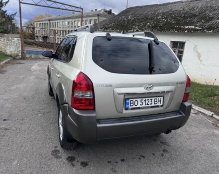 Хендай Туксон 2008 в Жмеренке на Automoto.ua Серый Хендай Туксон, объемом двигателя 2 л и пробегом 228 тыс. км за 6900 $, фото 8 на Automoto.ua