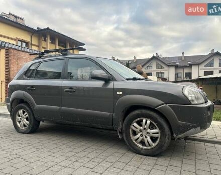 Сірий Хендай Туксон, об'ємом двигуна 1.99 л та пробігом 221 тис. км за 6000 $, фото 30 на Automoto.ua