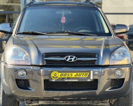 Сірий Хендай Туксон, об'ємом двигуна 2 л та пробігом 195 тис. км за 8300 $, фото 1 на Automoto.ua