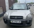 Серый Хендай Туксон, объемом двигателя 1.98 л и пробегом 173 тыс. км за 8200 $, фото 1 на Automoto.ua