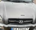 Серый Хендай Туксон, объемом двигателя 1.98 л и пробегом 254 тыс. км за 6900 $, фото 5 на Automoto.ua