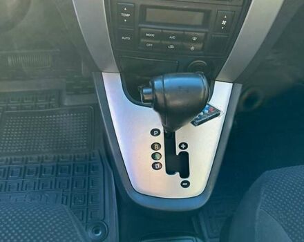 Серый Хендай Туксон, объемом двигателя 2 л и пробегом 164 тыс. км за 9300 $, фото 39 на Automoto.ua