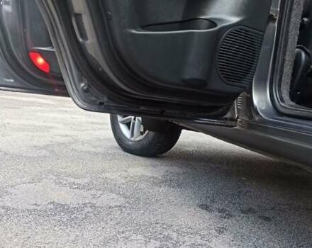 Серый Хендай Туксон, объемом двигателя 1.98 л и пробегом 258 тыс. км за 7500 $, фото 27 на Automoto.ua