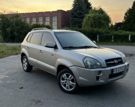 Сірий Хендай Туксон, об'ємом двигуна 1.98 л та пробігом 341 тис. км за 7500 $, фото 5 на Automoto.ua