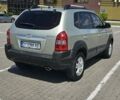 Сірий Хендай Туксон, об'ємом двигуна 1.98 л та пробігом 177 тис. км за 8500 $, фото 3 на Automoto.ua