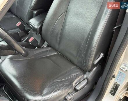 Серый Хендай Туксон, объемом двигателя 2.7 л и пробегом 210 тыс. км за 9290 $, фото 14 на Automoto.ua