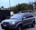 Сірий Хендай Туксон, об'ємом двигуна 2 л та пробігом 240 тис. км за 7850 $, фото 2 на Automoto.ua
