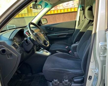 Серый Хендай Туксон, объемом двигателя 2 л и пробегом 164 тыс. км за 9300 $, фото 38 на Automoto.ua