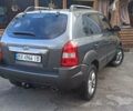 Серый Хендай Туксон, объемом двигателя 1.98 л и пробегом 258 тыс. км за 7500 $, фото 8 на Automoto.ua