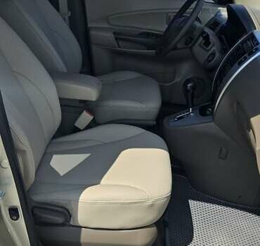 Сірий Хендай Туксон, об'ємом двигуна 1.98 л та пробігом 177 тис. км за 8500 $, фото 14 на Automoto.ua