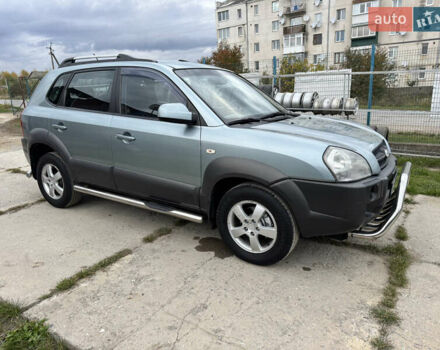 Хендай Туксон 2008 в Новой Ушице на Automoto.ua Серый Хендай Туксон, объемом двигателя 1.98 л и пробегом 229 тыс. км за 8200 $, фото 2 на Automoto.ua