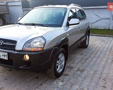 Серый Хендай Туксон, объемом двигателя 2 л и пробегом 127 тыс. км за 9300 $, фото 9 на Automoto.ua
