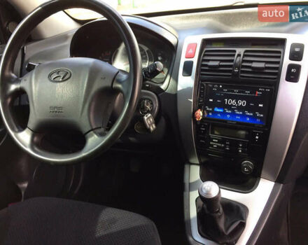 Хендай Туксон 2008 в Турке на Automoto.ua Серый Хендай Туксон, объемом двигателя 2 л и пробегом 274 тыс. км за 7200 $, фото 16 на Automoto.ua