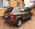 Хендай Туксон 2008 в Миргороде на Automoto.ua Серый Хендай Туксон, объемом двигателя 1.98 л и пробегом 177 тыс. км за 7950 $, фото 10 на Automoto.ua