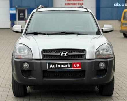 Сірий Хендай Туксон, об'ємом двигуна 2.7 л та пробігом 210 тис. км за 9290 $, фото 1 на Automoto.ua