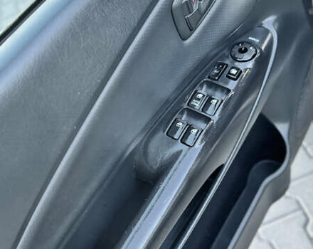 Хендай Туксон 2008 у Зборів на Automoto.ua Сірий Хендай Туксон, об'ємом двигуна 1.99 л та пробігом 228 тис. км за 8500 $, фото 33 на Automoto.ua